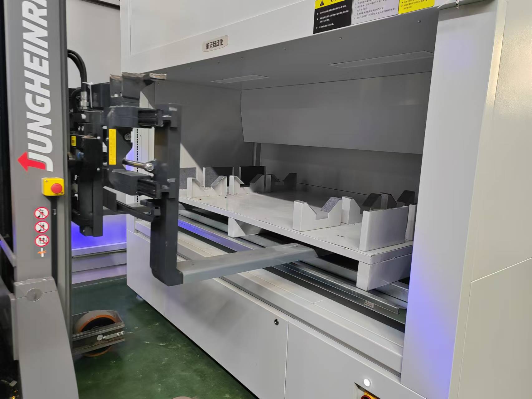 1吨承载 智能化管理!苏州智能仓储柜厂家让汽车制造业空间利用最大化