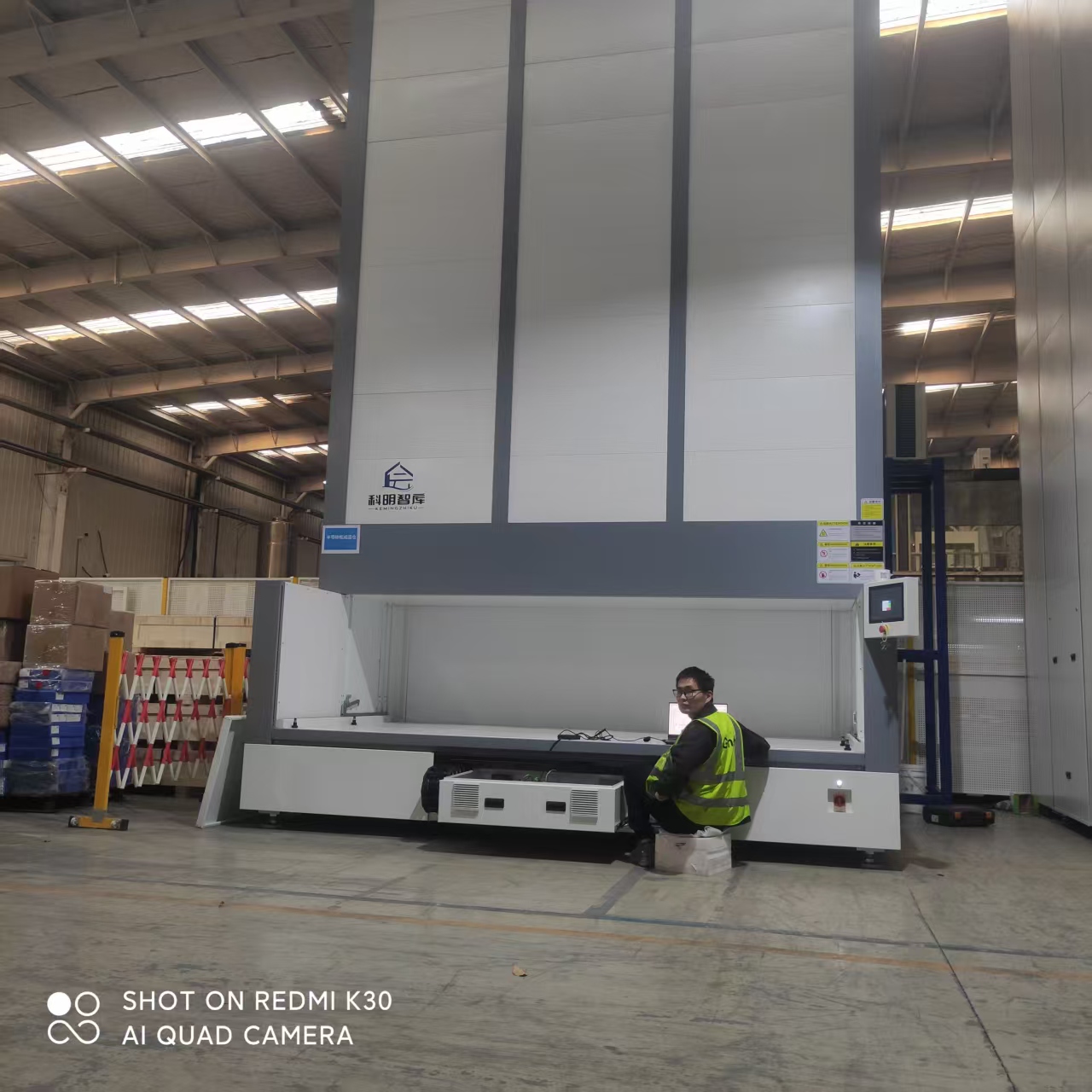 垂直升降货柜的价格一般是多少?从入门到高端配置价格全解析