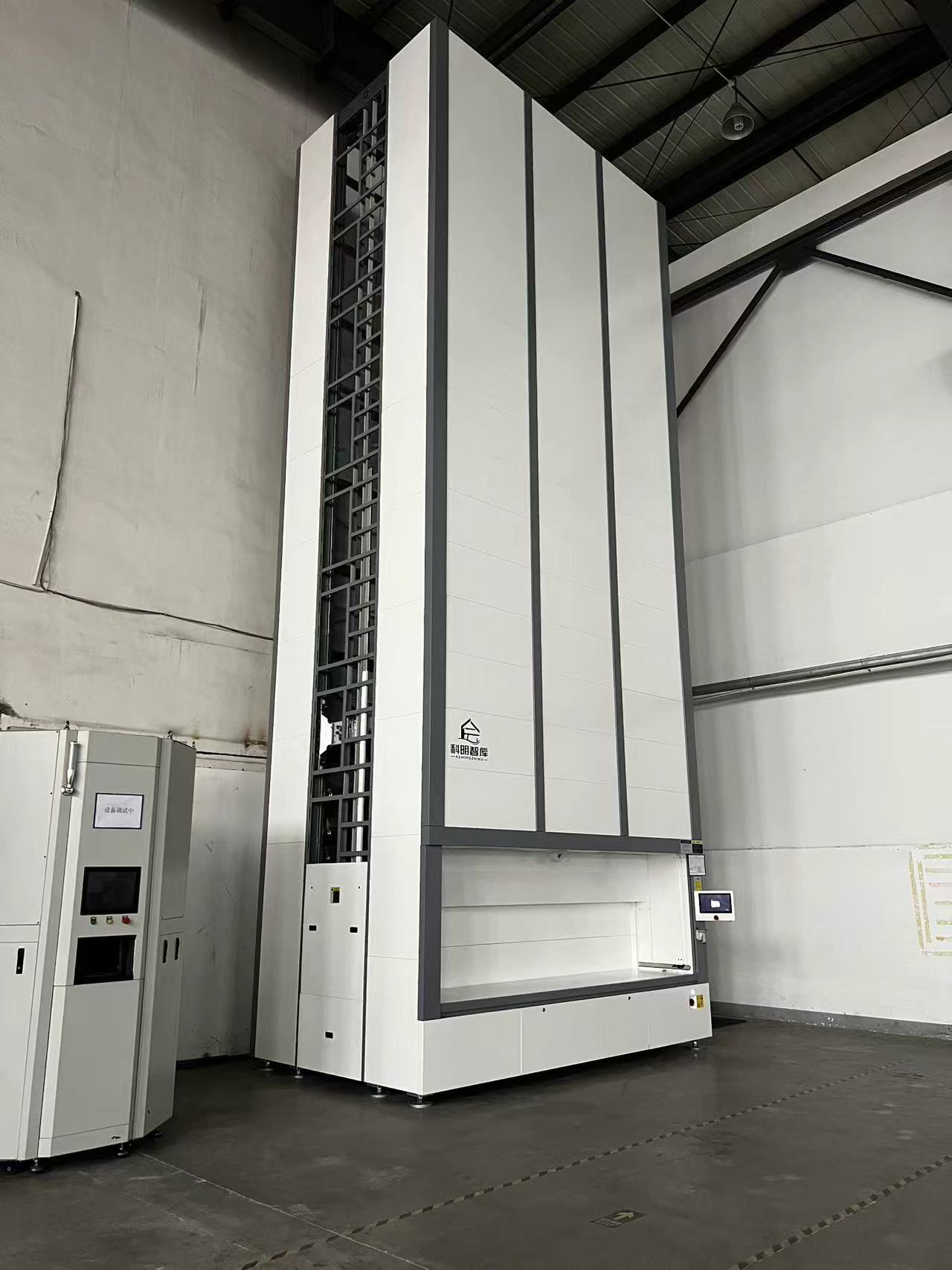 车间物料管理智能垂直回转柜：1套设备解决空间与效率双重难题