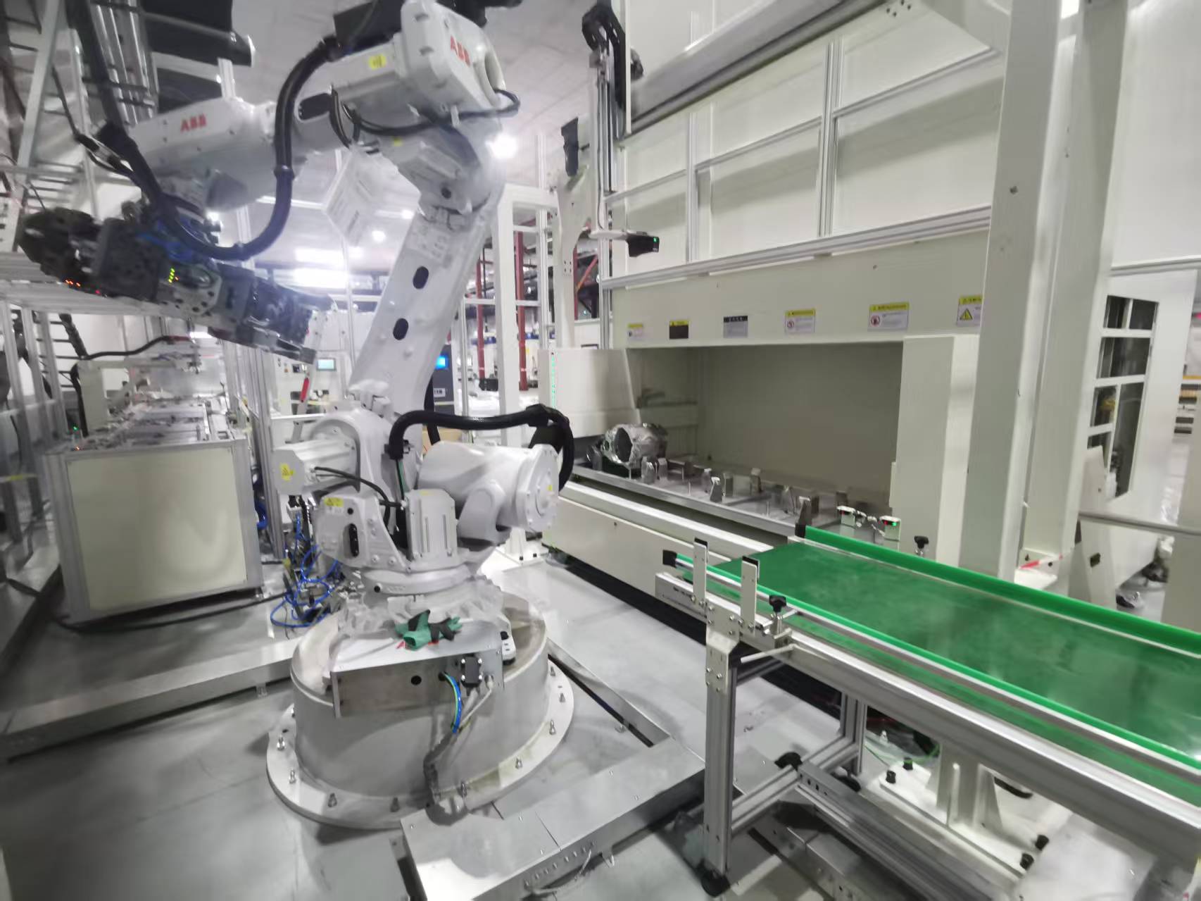 自动立体货柜厂家：为什么仓库总是堆得满满当当，经常找不到东西